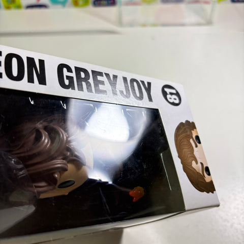 BOX FLAWS VIEW PHOTOS Theon Greyjoy - Game of Thrones Funko Pop 81 Vinyl Figure (11.4 Cm L × 8.9 Cm W × 15.9 Cm H)