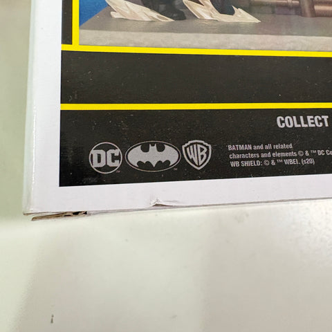 BOX FLAWS VIEW PHOTOS Red Hood vs Deathstrike - DC Funko Pop 336 Exclusive