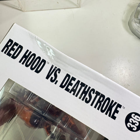 BOX FLAWS VIEW PHOTOS Red Hood vs Deathstrike - DC Funko Pop 336 Exclusive