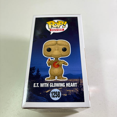 ET with Glowing Heart - Funko Pop 1258 Vinyl Figure (11.4 Cm L × 8.9 Cm W × 15.9 Cm H)