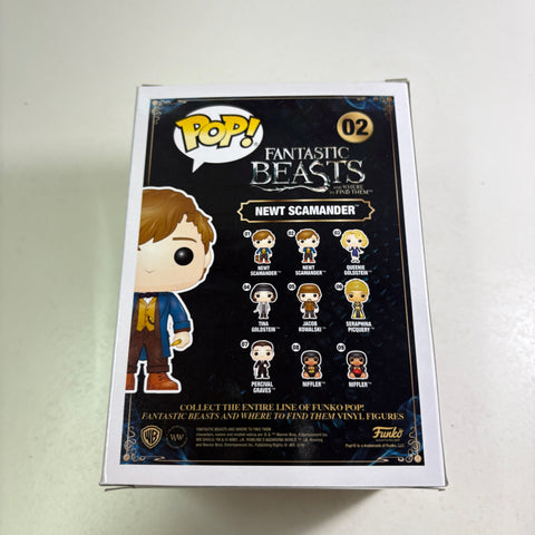 Newt Scamander - Harry Potter Fantastic Beasts Funko Pop 02 Vinyl Figure (11.4 Cm L × 8.9 Cm W × 15.9 Cm H)
