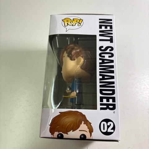 Newt Scamander - Harry Potter Fantastic Beasts Funko Pop 02 Vinyl Figure (11.4 Cm L × 8.9 Cm W × 15.9 Cm H)