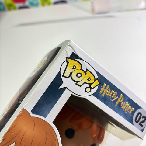 BOX FLAWS VIEW PHOTOS Ron Weasley - Harry Potter Funko Pop 02 Vinyl Figure (11.4 Cm L × 8.9 Cm W × 15.9 Cm H)