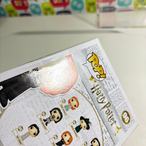 BOX DAMAGE VIEW PHOTOS Fred Weasley - Harry Potter Funko Pop 96 Vinyl Figure (11.4 Cm L × 8.9 Cm W × 15.9 Cm H)