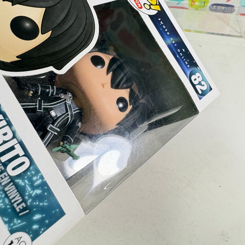 BOX FLAWS VIEW PHOTOS KIRITO - Sword Art Online Funko Pop Anime 82 Vinyl Figure