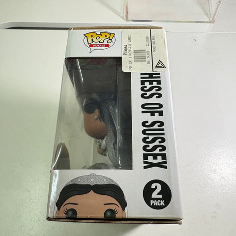 BOX FLAWS VIEW PHOTOS The Duke & Duchess of Sussex (Prince Harry & Meghan Markle) Funko Pop Royals 2-Pack Vinyl Figure (20.5 Cm L × 8.9 Cm W × 15.9 Cm H)
