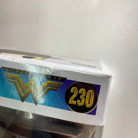 Wonder Woman (Diana Prince) - DC Funko Pop 230 Hot Topic Exclusive