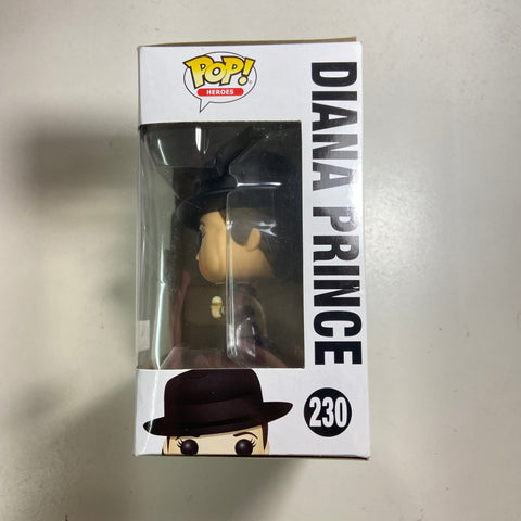 Wonder Woman (Diana Prince) - DC Funko Pop 230 Hot Topic Exclusive