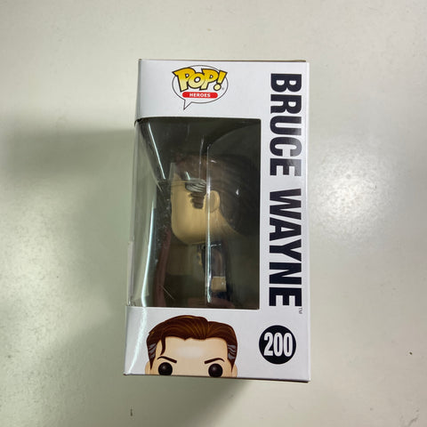 Batman/Bruce Wayne (Justice League) - DC Funko Pop 200 Summer Convention 2017