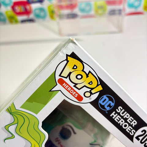 SEVERE BOX DAMAGE VIEW PHOTOS The Joker Martha Wayne - Marvel Funko Pop Vinyl Figure 203 Exclusive