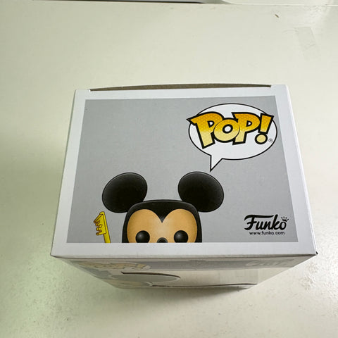 Mickey - Kingdom Hearts Disney Funko Pop 261 Vinyl Figure (11.4 Cm L × 8.9 Cm W × 15.9 Cm H)