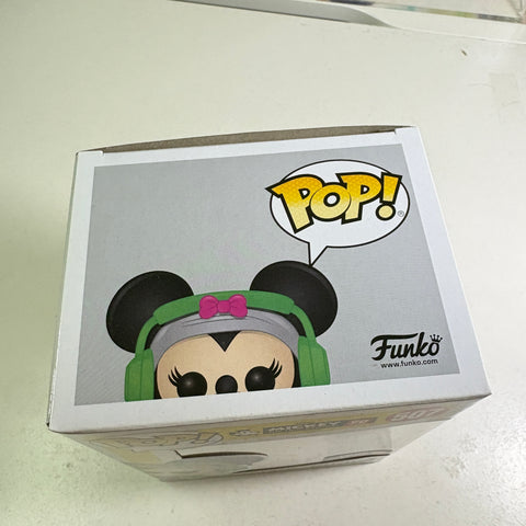 Minnie Mouse GAMER - Disney Funko Pop 507 Vinyl Figure (11.4 Cm L × 8.9 Cm W × 15.9 Cm H)