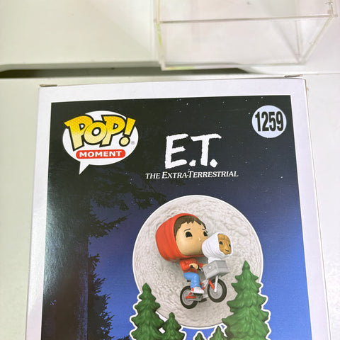 Elliott & E.T. - E.T. The Extra-Terrestrial Funko Pop 1259 Vinyl Figure GLOW