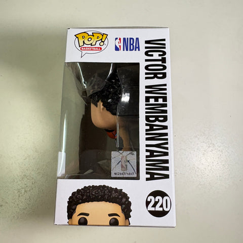 Victor Wembanyama - NBA Basketball Funko Pop 220 Vinyl Figure Exclusive (15.9 × 11.4 × 8.9)
