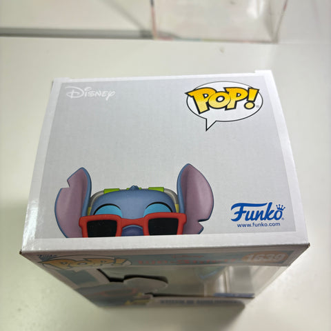 Stitch in Sunlounger Disney Funko Pop 1639 Exclusive