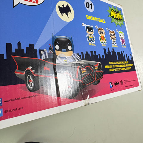 BOX FLAWS VIEW PHOTOS - Batmobile with Batman DC Funko Pop 01  (33.0 Cm L × 12.1 Cm W × 20.3 Cm H)