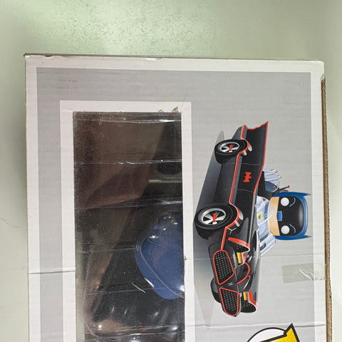BOX FLAWS VIEW PHOTOS - Batmobile with Batman DC Funko Pop 01  (33.0 Cm L × 12.1 Cm W × 20.3 Cm H)