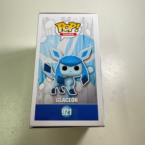 Glaceon FLOCKED - Pokemon Funko Pop 921 Vinyl Figure (11.4 Cm L × 8.9 Cm W × 15.9 Cm H)