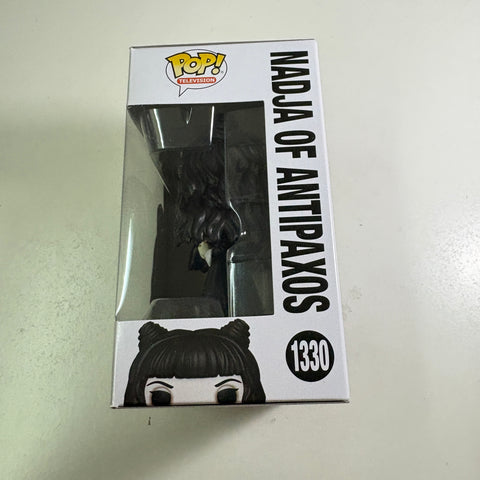 Nadja of Antipaxos - What We Do in The Shadows Funko Pop 1330 Vinyl Figure (11.4 Cm L × 8.9 Cm W × 15.9 Cm H)