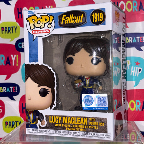 Lucy Maclean with Power Fist - Fallout Funko Pop 1919 Vinyl Figure (11.4 Cm L × 8.9 Cm W × 15.9 Cm H)