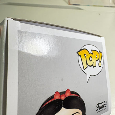 Snow White (Diamond) - Disney Funko Pop 350 Hot Topic Exclusive