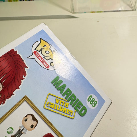 BOX FLAWS VIEW PHOTOS Peggy Bundy - Married with Children Funko Pop 689 Vinyl Figure (11.4 Cm L × 8.9 Cm W × 15.9 Cm H)