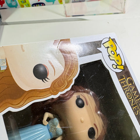 BOX FLAWS VIEW PHOTOS Margaery Tyrell - Game of Thrones Funko Pop 38 Vinyl Figure (11.4 Cm L × 8.9 Cm W × 15.9 Cm H)