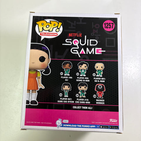 Young-Hee Doll - Squid Game Funko Pop  1257 Vinyl Figure (22.8 Cm L × 16.5 Cm W × 14 Cm H)