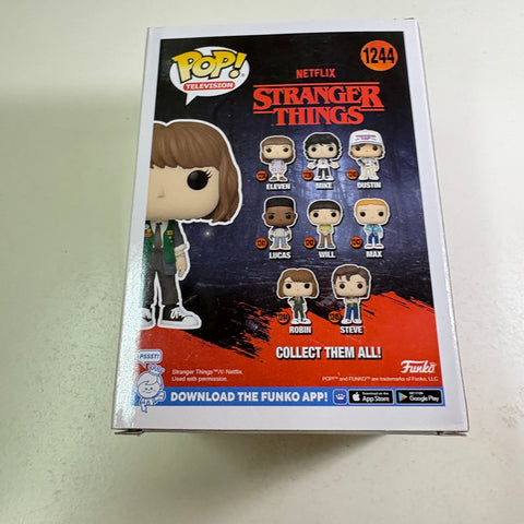 Robin - Stranger Things Funko Pop 1244 Vinyl Figure (11.4 Cm L × 8.9 Cm W × 15.9 Cm H)