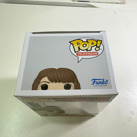 Robin - Stranger Things Funko Pop 1244 Vinyl Figure (11.4 Cm L × 8.9 Cm W × 15.9 Cm H)