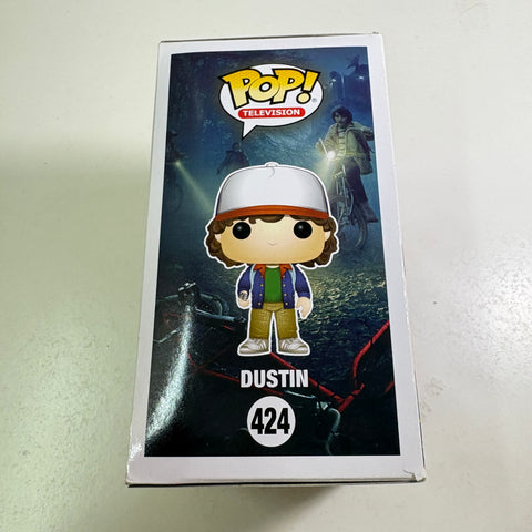 BOX FLAWS VIEW PHOTOS Dustin - Stranger Things Funko Pop 424 Vinyl Figure (11.4 Cm L × 8.9 Cm W × 15.9 Cm H)