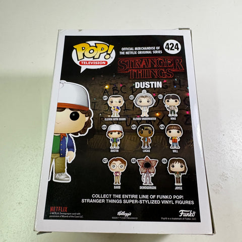 BOX FLAWS VIEW PHOTOS Dustin - Stranger Things Funko Pop 424 Vinyl Figure (11.4 Cm L × 8.9 Cm W × 15.9 Cm H)