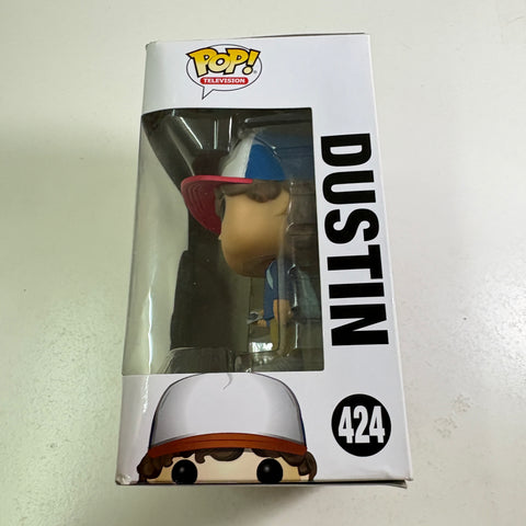 BOX FLAWS VIEW PHOTOS Dustin - Stranger Things Funko Pop 424 Vinyl Figure (11.4 Cm L × 8.9 Cm W × 15.9 Cm H)