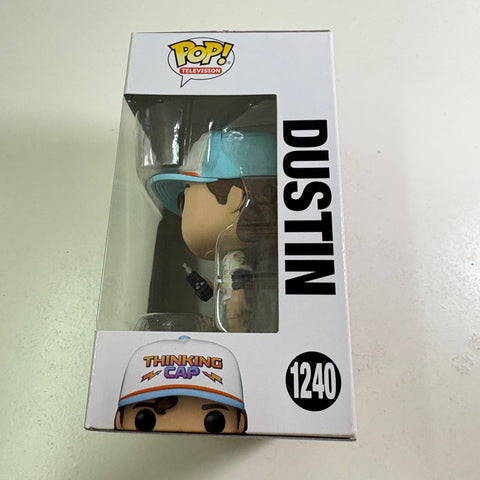 BOX FLAWS VIEW PHOTOS Dustin - Stranger Things Funko Pop 1240 Vinyl Figure (11.4 Cm L × 8.9 Cm W × 15.9 Cm H)