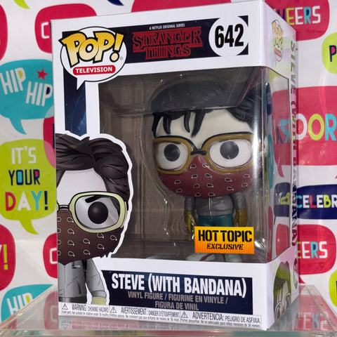 BOX FLAWS VIEW PHOTOS Steve with Bandana - Stranger Things Funko Pop 642 Exclusive Vinyl Figure (11.4 Cm L × 8.9 Cm W × 15.9 Cm H)