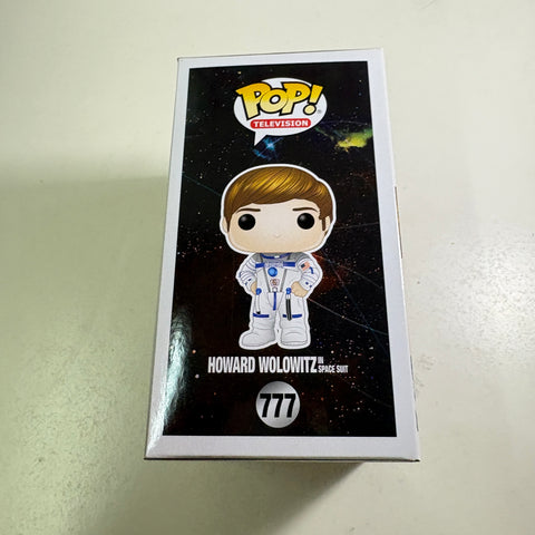 Howard Wolowitz in Space Suit - The Big Bang Theory Funko Pop 777 Vinyl Figure (11.4 Cm L × 8.9 Cm W × 15.9 Cm H)