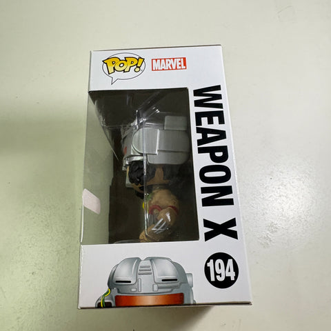 Wolverine/Weapon X - X-Men Marvel Funko Pop 194 Vinyl Figure (11.4 Cm L × 8.9 Cm W × 15.9 Cm H)