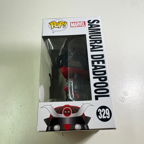 BOX FLAW VIEW PHOTOS Samurai Deadpool - Marvel Funko Pop 329 Vinyl Figure (11.4 Cm L × 8.9 Cm W × 15.9 Cm H)