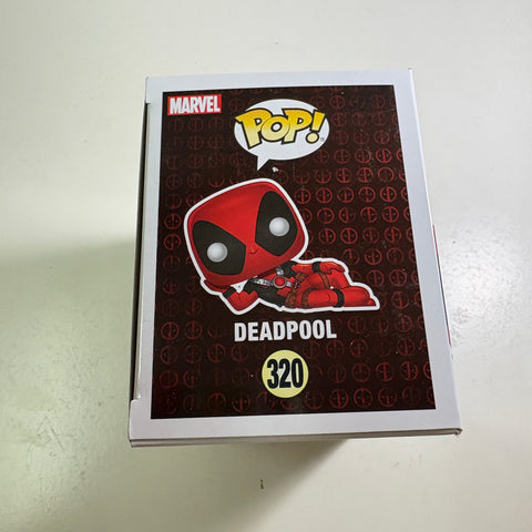 Deadpool - Marvel Funko Pop 320 Vinyl Figure (11.4 Cm L × 8.9 Cm W × 15.9 Cm H)