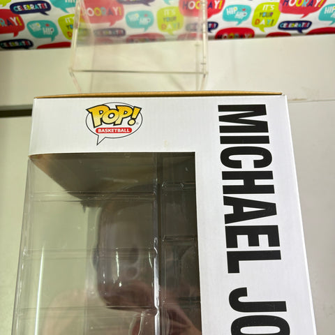 BOX FLAWS VIEW PHOTOS Michael Jordan JUMBO Funko Pop 75 Sports Basketball (20.5 Cm L × 22.5 Cm W × 32.5 Cm H)