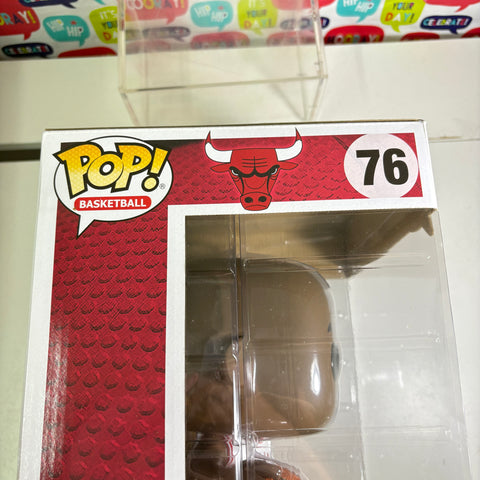 BOX FLAWS VIEW PHOTOS Michael Jordan JUMBO Funko Pop 76 EXCLUSIVE Sports Basketball (20.5 Cm L × 22.5 Cm W × 32.5 Cm H)