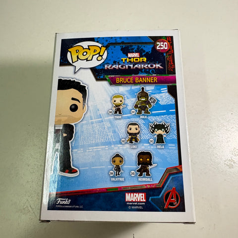 Bruce Banner/Hulk (Thor Ragnarok) - Marvel Funko Pop 250 Vinyl Figure (11.4 Cm L × 8.9 Cm W × 15.9 Cm H)