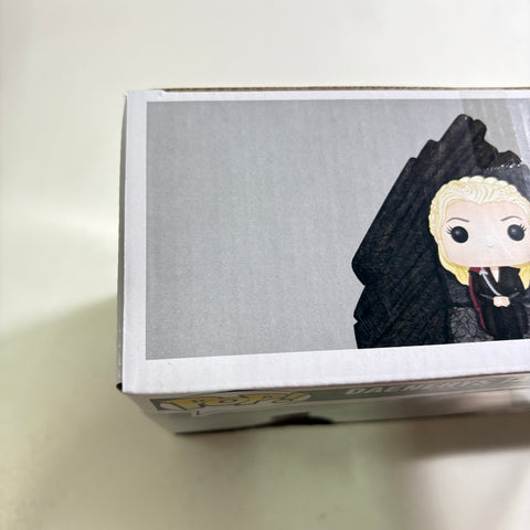 Game of Thrones - Daenerys Targaryen on Dragonstone Throne  Funko Pop 63 (20.5 Cm L × 8.9 Cm W × 15.9 Cm H)