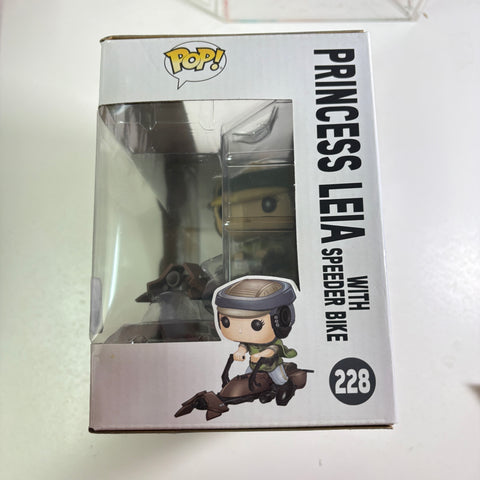 BOX FLAWS VIEW PHOTOS Princess Leia with Speeder Bike - Star Wars Funko Pop Vinyl Figure 228 (20.5 Cm L × 8.9 Cm W × 15.9 Cm H)