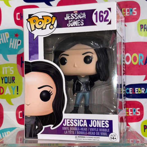 Jessica Jones - Marvel Funko Pop 162 Vinyl Figure (11.4 Cm L × 8.9 Cm W × 15.9 Cm H)