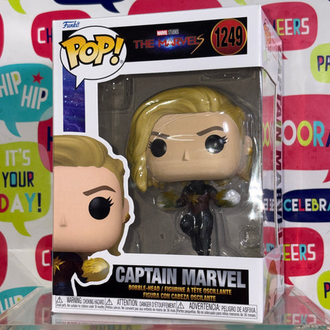Captain Marvel - Funko Pop 1249 Vinyl Figure (11.4 Cm L × 8.9 Cm W × 15.9 Cm H)