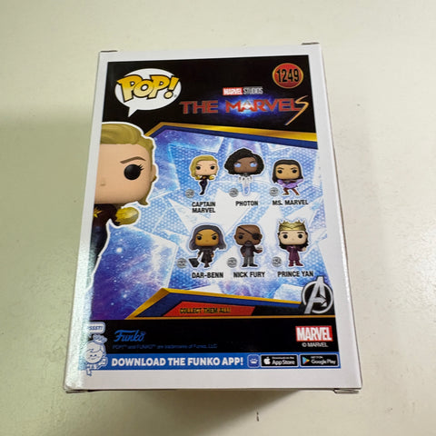 Captain Marvel - Funko Pop 1249 Vinyl Figure (11.4 Cm L × 8.9 Cm W × 15.9 Cm H)