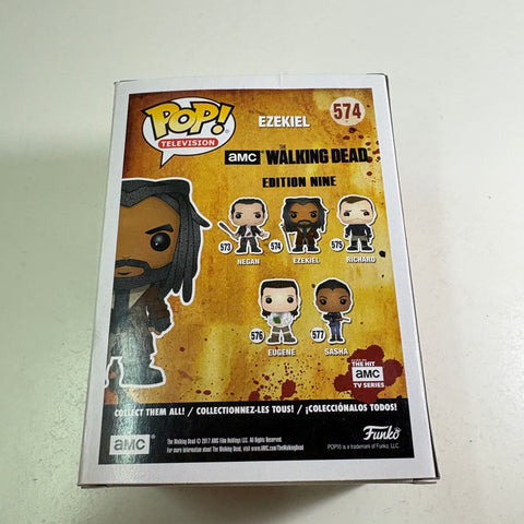 BOX FLAWS VIEW PHOTOS Ezekiel - The Walking Dead Funko Pop 574 Vinyl Figure (11.4 Cm L × 8.9 Cm W × 15.9 Cm H)