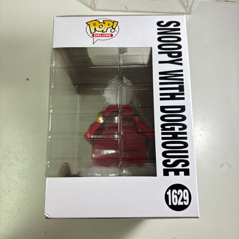 Peanuts - Snoopy with Doghouse Funko Pop 1629 Vinyl Figure Collectible