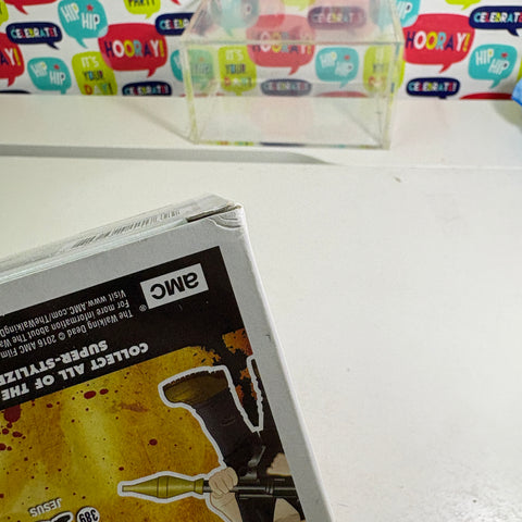 BOX FLAWS VIEW PHOTOS Daryl Dixon - The Walking Dead Funko Pop 391 Vinyl Figure  (11.4 Cm L × 8.9 Cm W × 15.9 Cm H)